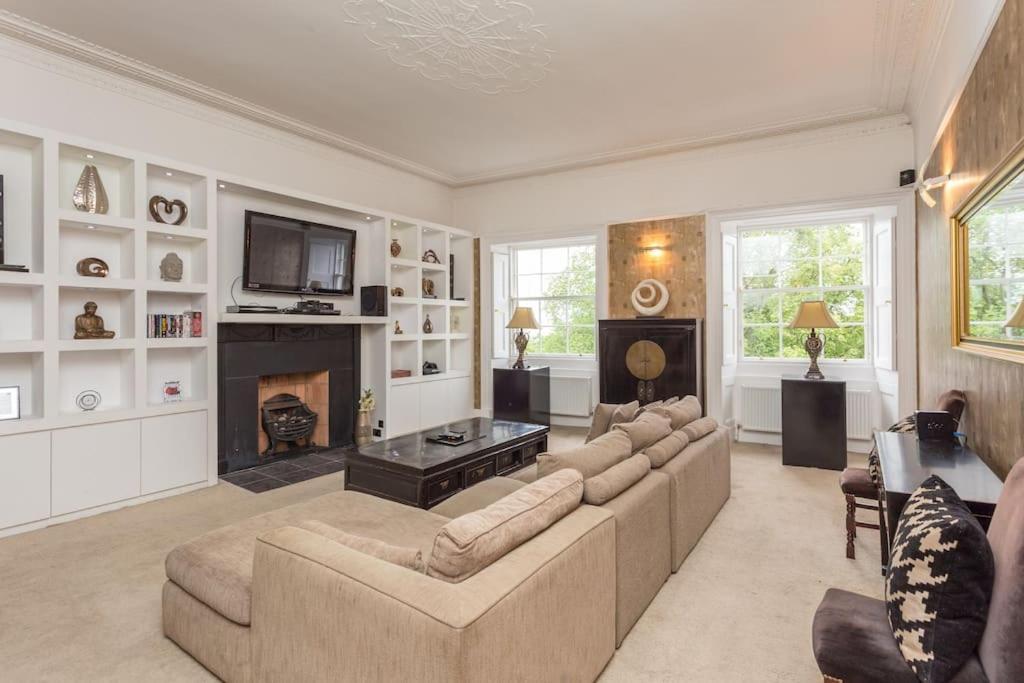 Prime Centre - 4 Bed Penthouse Edinburgh