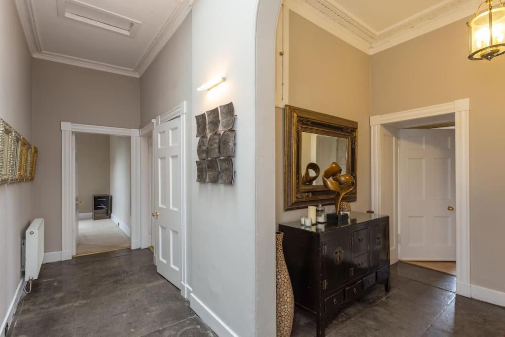 Prime Centre - 4 Bed Penthouse * Édimbourg